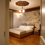 فندق Nostalgia Boutique Gjirokastër