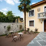 Nostalgia Boutique فندق Gjirokastër