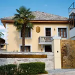 فندق Nostalgia Boutique Gjirokastër