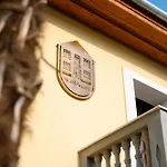Nostalgia Boutique Гирокастра