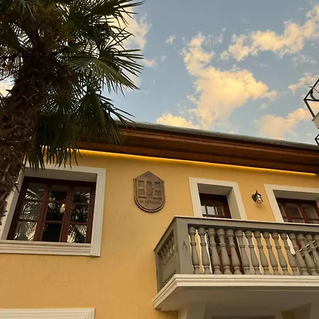 Nostalgia Boutique Gjirokastër