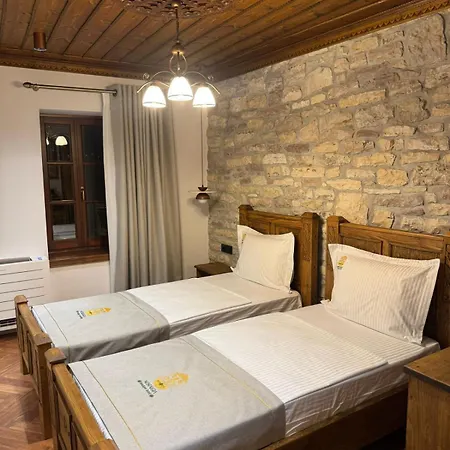 Nostalgia Boutique *