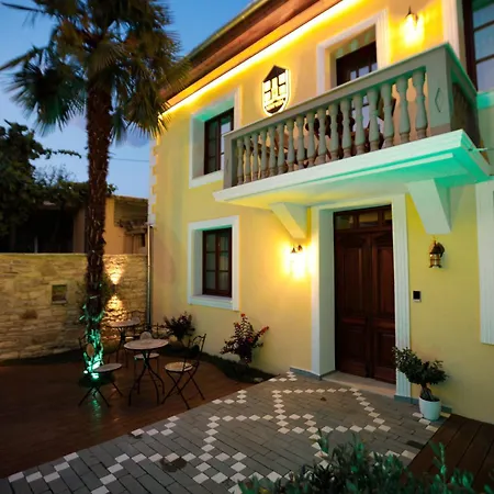 Nostalgia Boutique 3*