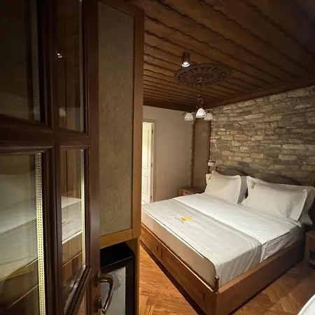 فندق Nostalgia Boutique Gjirokastër
