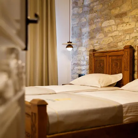 Nostalgia Boutique Gjirokastër